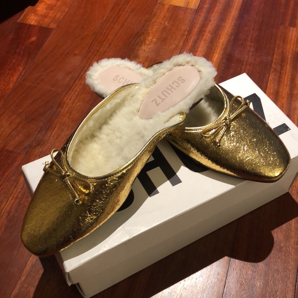 Schutz Evelin Metallic leather faux Shearling lined Gold Mule - Picture 10 of 10